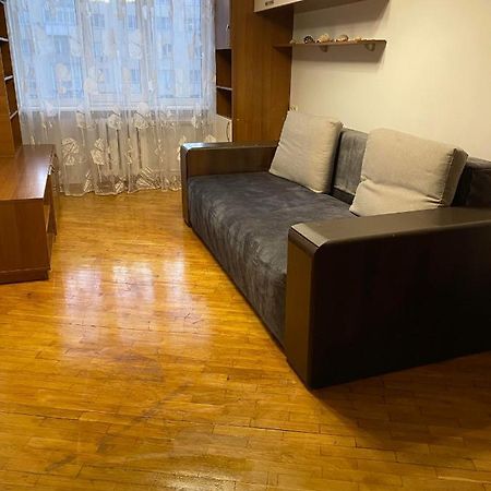Apartment Next To Metro Station Pechersk Киев Экстерьер фото
