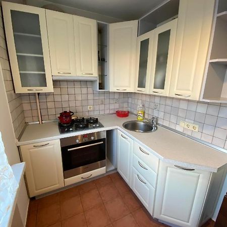 Apartment Next To Metro Station Pechersk Киев Экстерьер фото